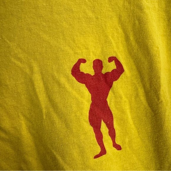 Universal Bodybuilding Vintage Shirt Size Medium - Picture 2 of 7